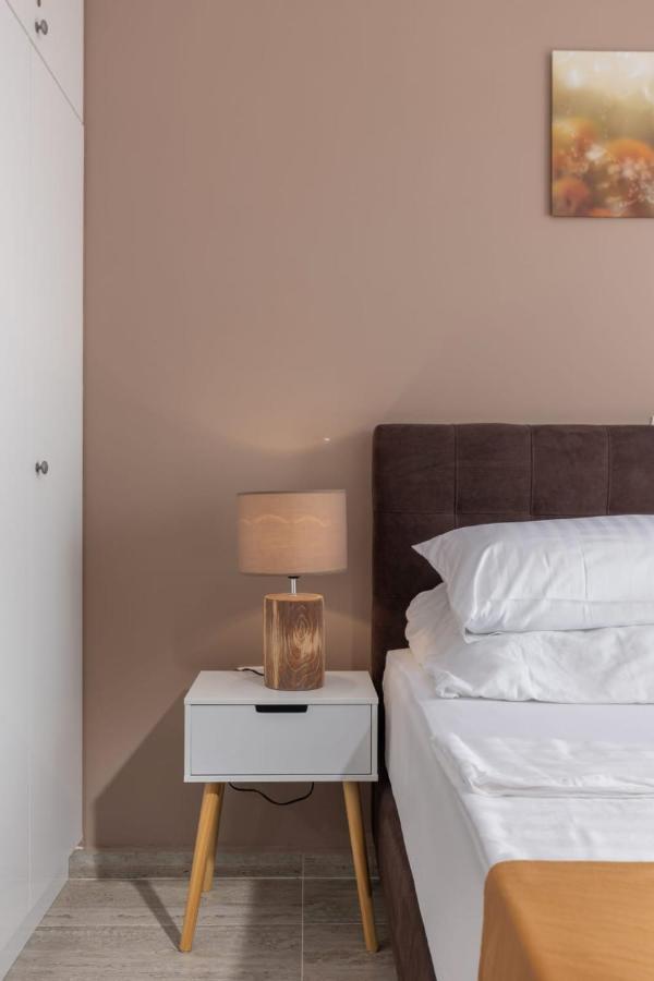 נין Apartments Cesare מראה חיצוני תמונה
