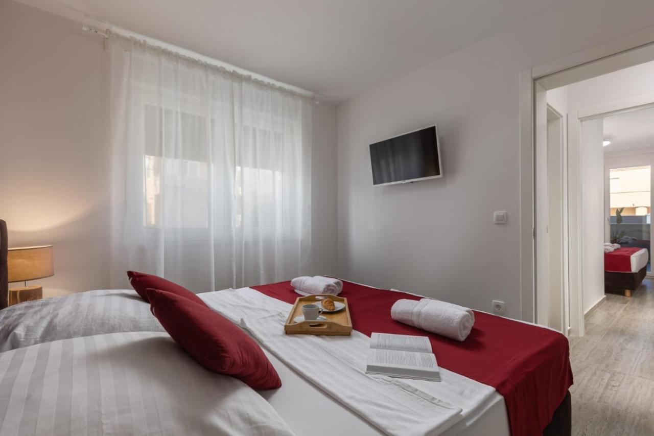 נין Apartments Cesare מראה חיצוני תמונה