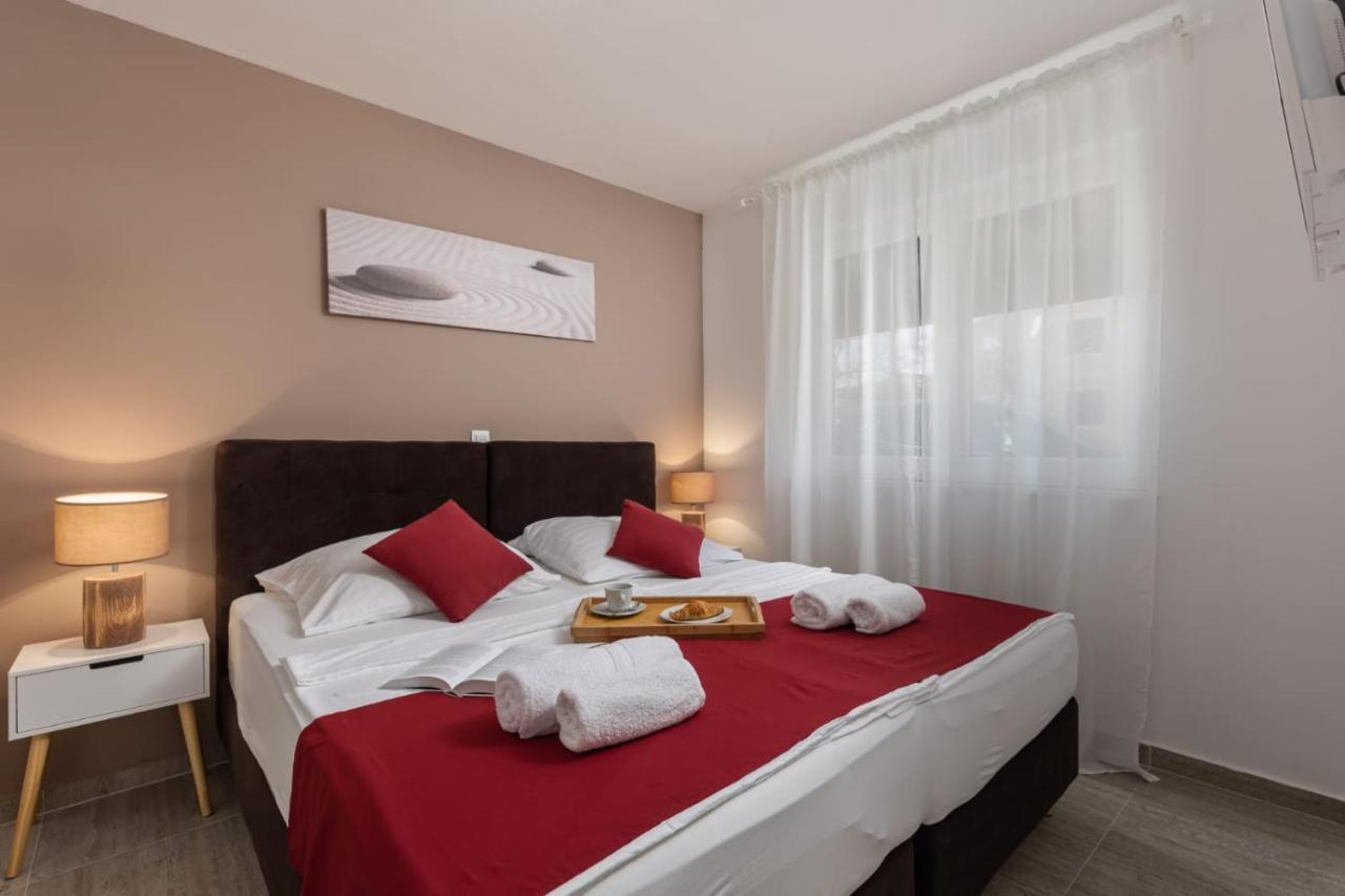 נין Apartments Cesare מראה חיצוני תמונה