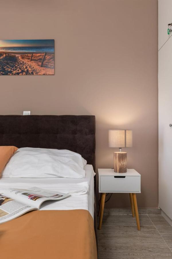 נין Apartments Cesare מראה חיצוני תמונה