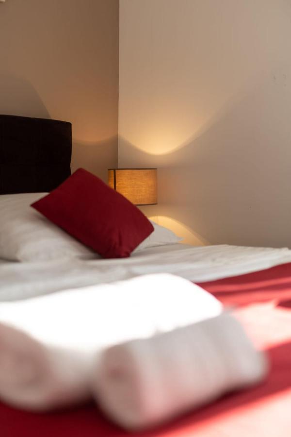 נין Apartments Cesare מראה חיצוני תמונה