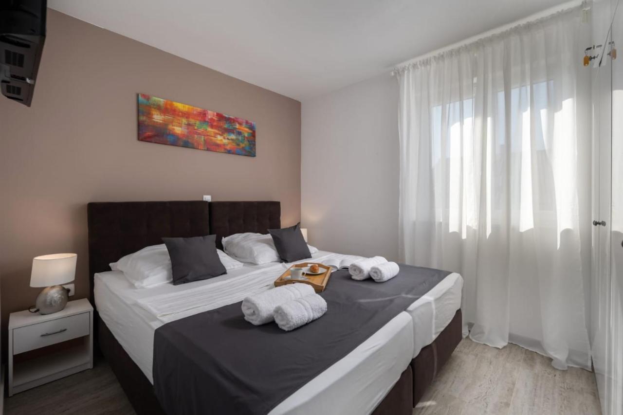 נין Apartments Cesare מראה חיצוני תמונה
