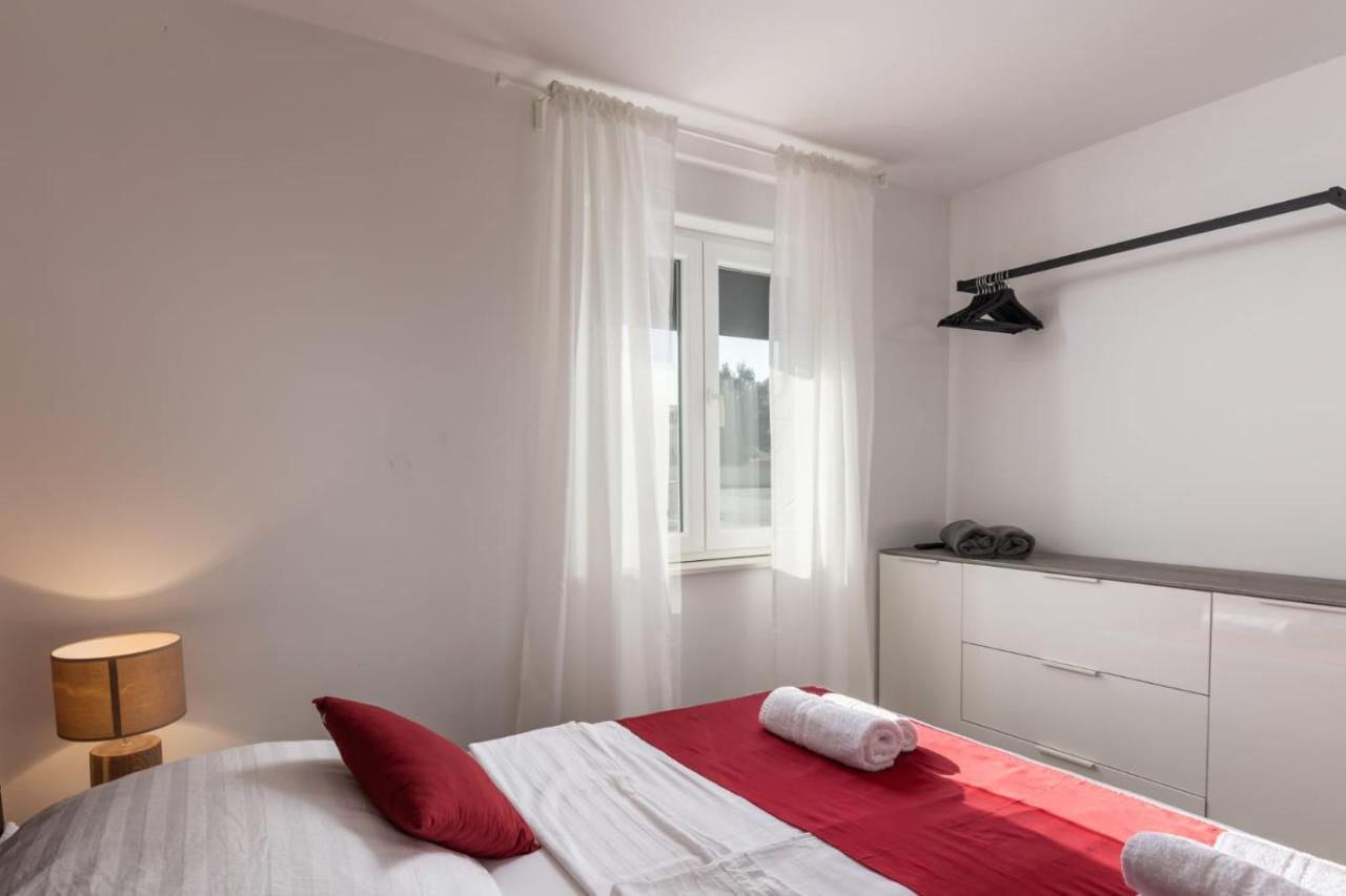 נין Apartments Cesare מראה חיצוני תמונה