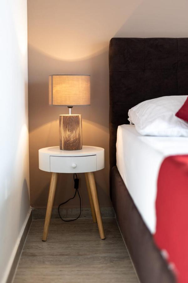 נין Apartments Cesare מראה חיצוני תמונה
